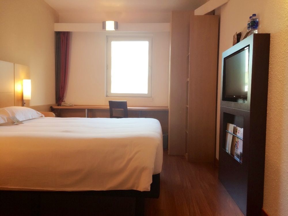 Hotel Ibis Tianjin Teda Exterior foto