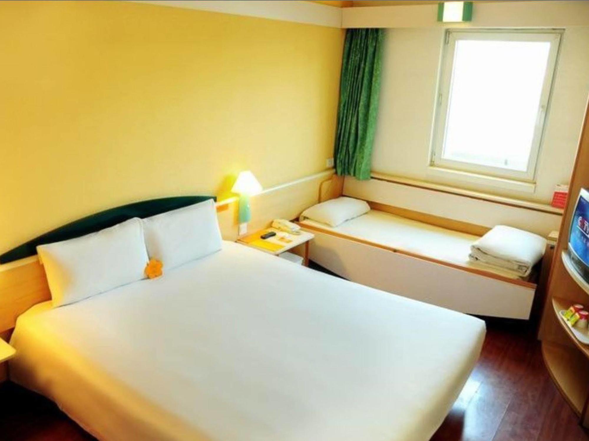 Hotel Ibis Tianjin Teda Exterior foto